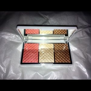 Pur Dream Bronze & Brighten Palette